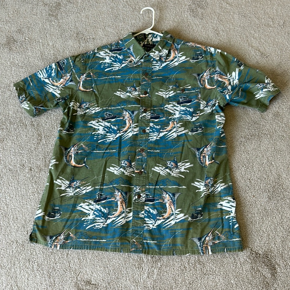 Croft & Barrow fishing button down short sleeve shirt.